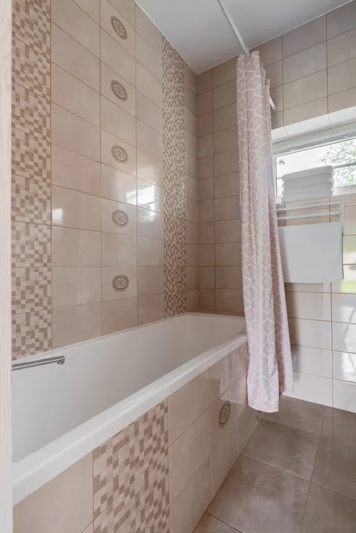 Уютный новый коттедж у озера