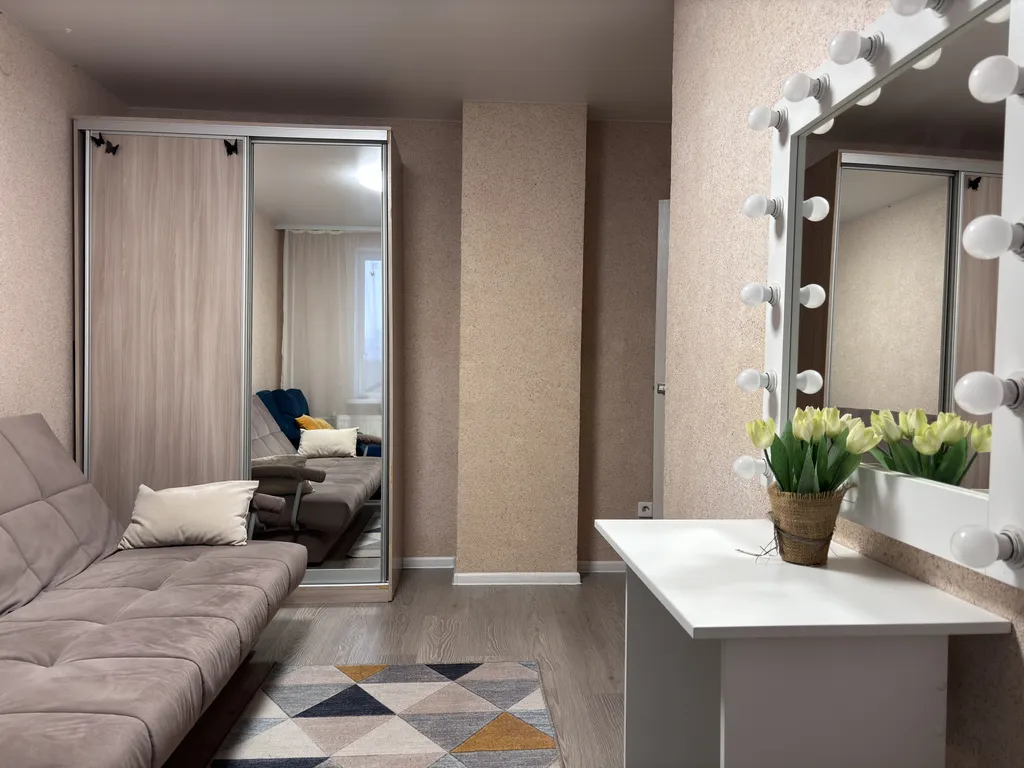 Стильная и уютная 2-к. квартира в спальном районе от Город 18