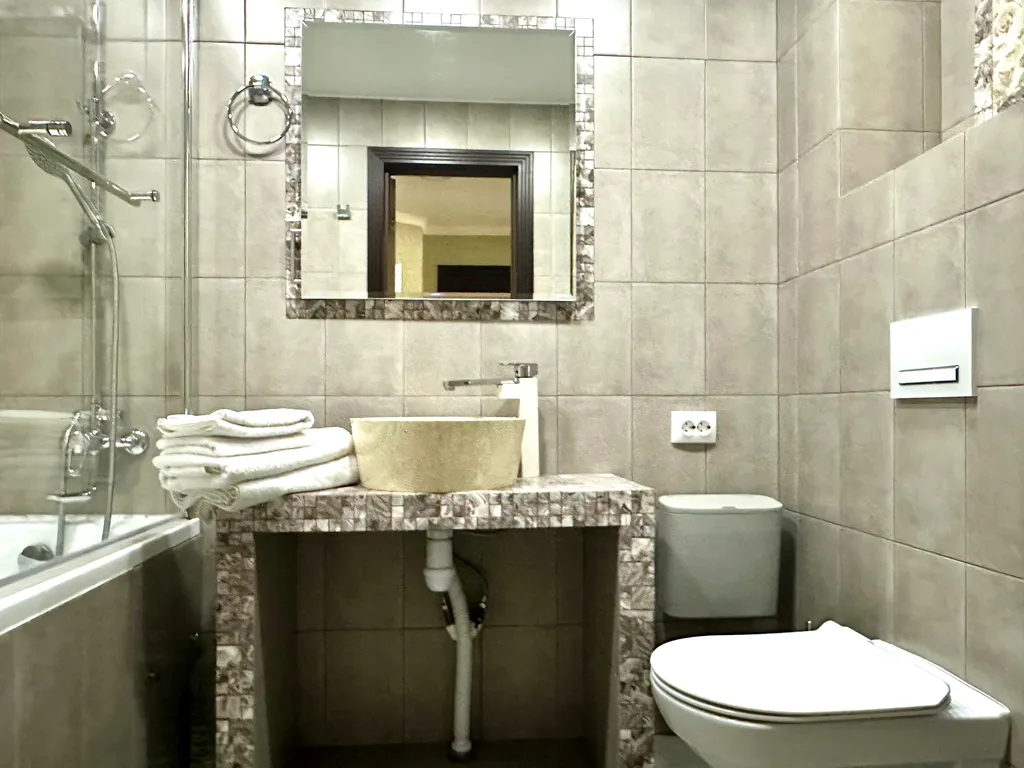 «Уютный уголок» Просторная двухкомнатная квартира возле парка