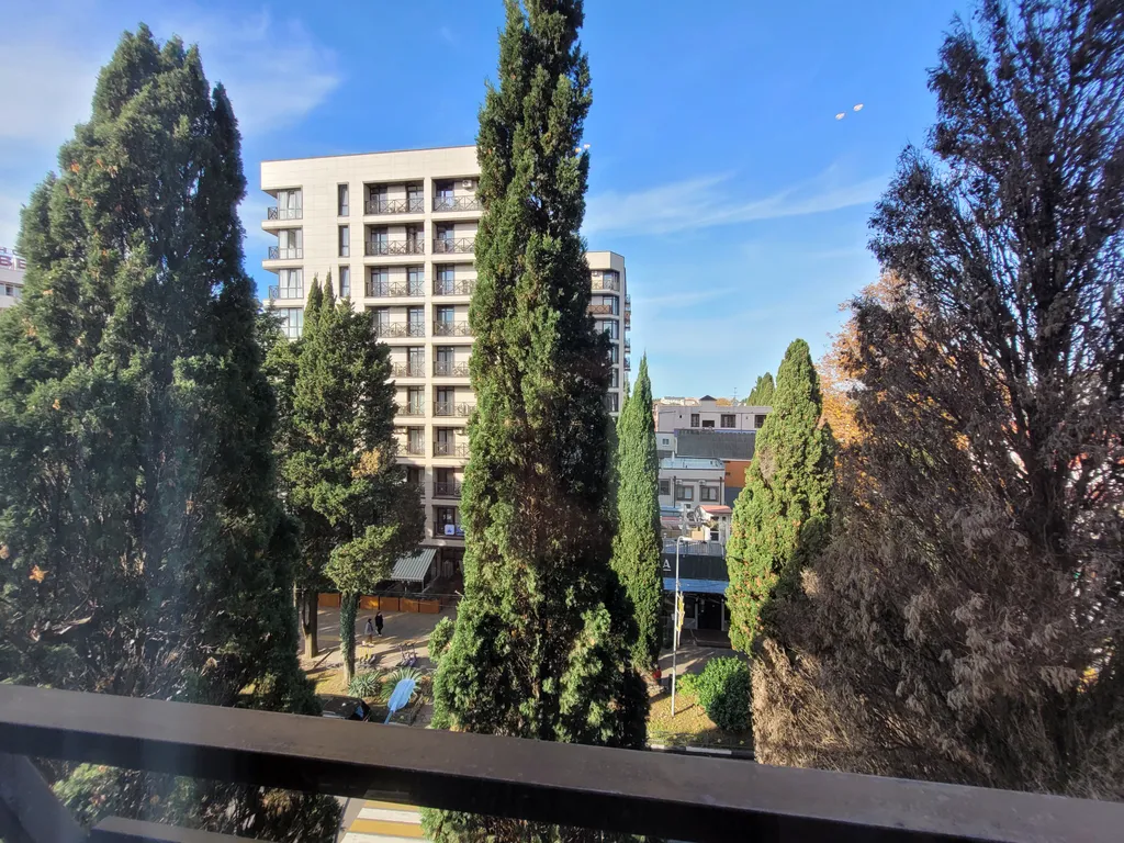 Квартира с панорамными окнами в 5 минутах до моря