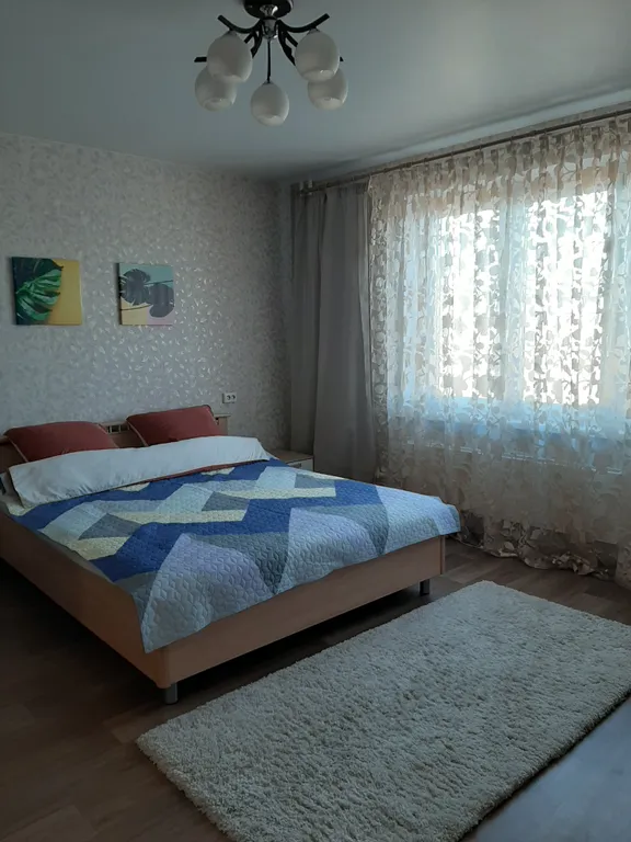 Светлая, уютная 1-комнатная квартира — аренда посуточно в Красноярск