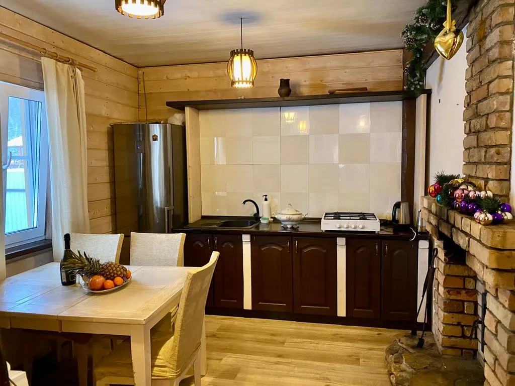 Коттедж Уютный дом с камином, баней на дровах и чаном в лесу на берегу реки — Старово