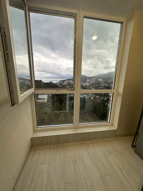 Квартира с видом на море и большой охраняемой парковкой