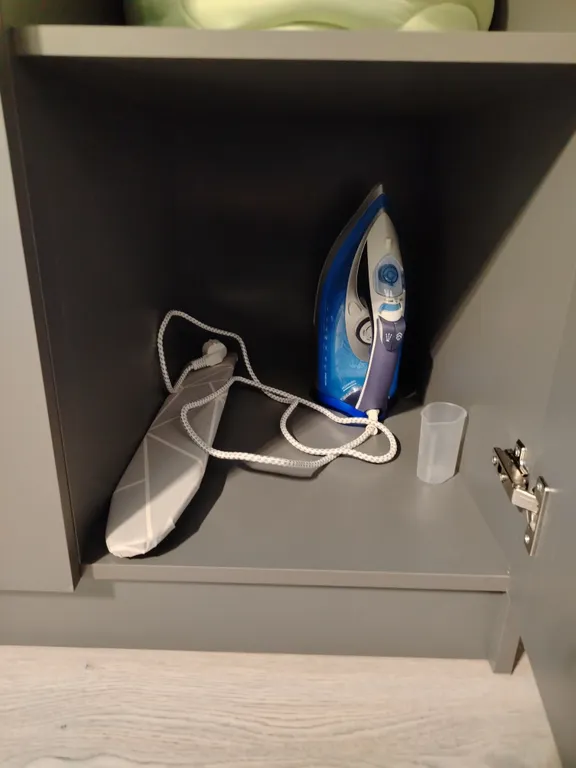 Квартира-студия с видом на город среди гор