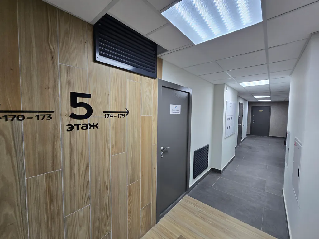 Современная квартира в новом элитном доме на ФПК