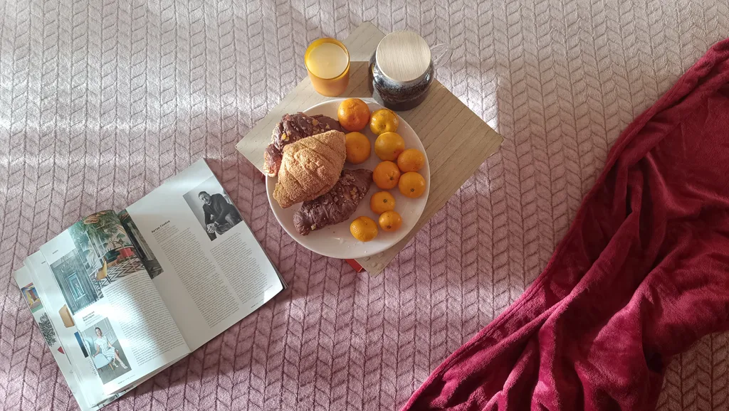 Квартира с камином и большой столовой комфорт-класса