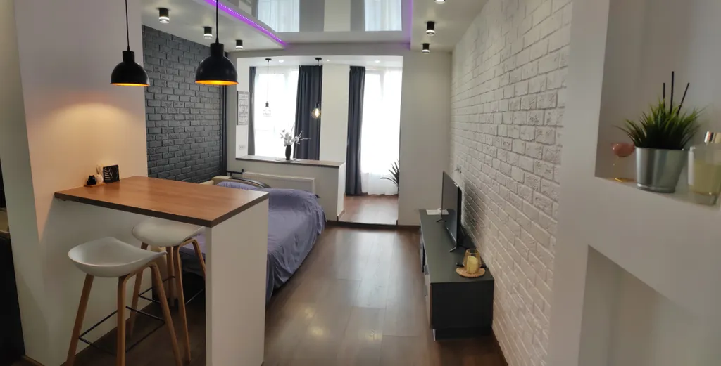 Квартира-студия с дизайнерским ремонтом рядом с центром города