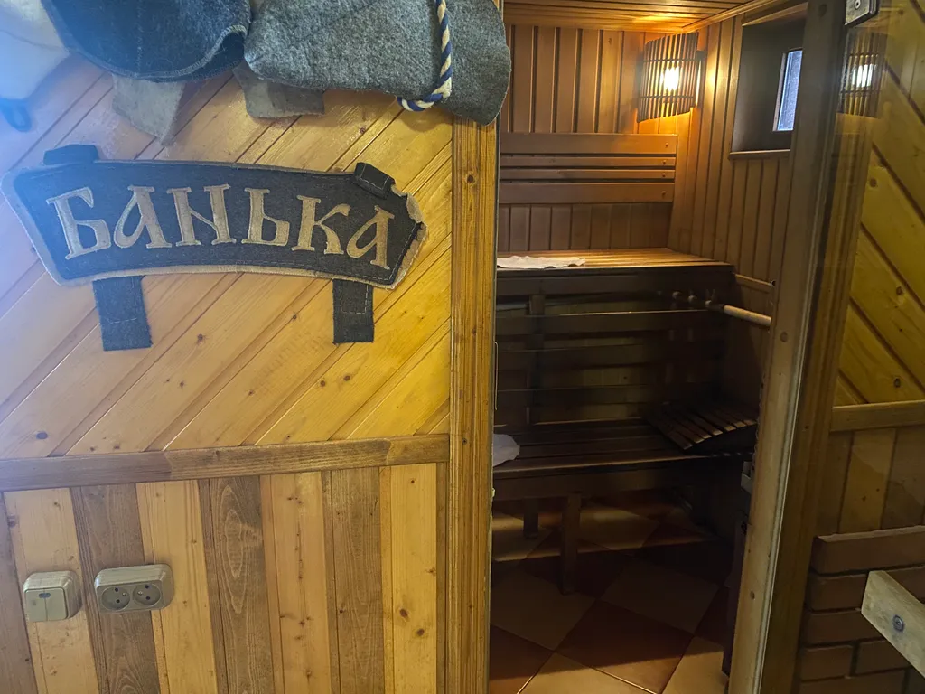 Коттедж Дом бревенчатый с баней — Москва