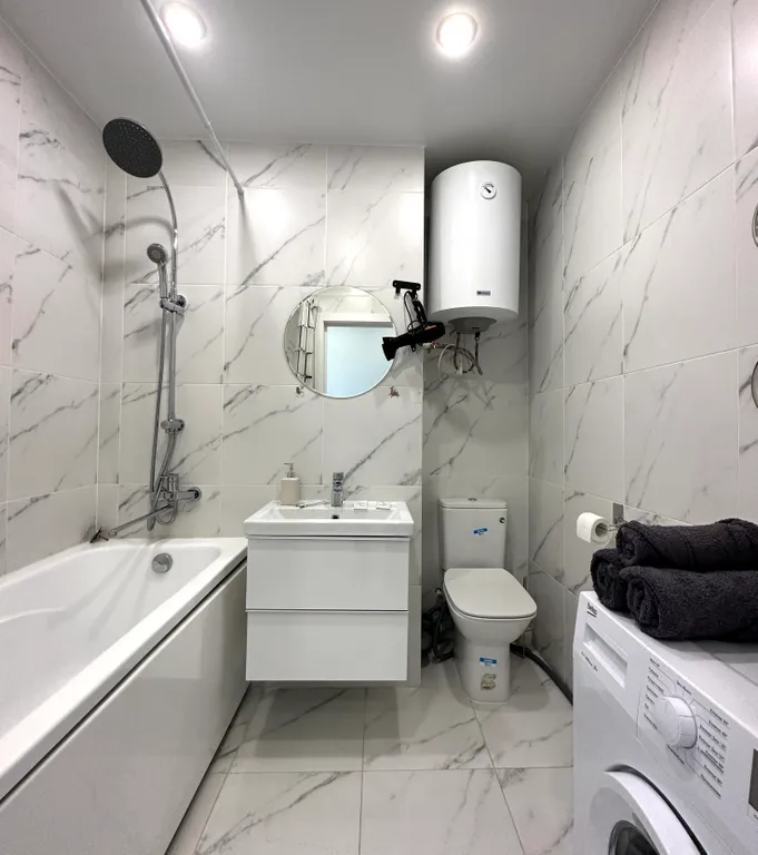 Студия 17 этаж с видом на город, не берем оплату за финальную уборку