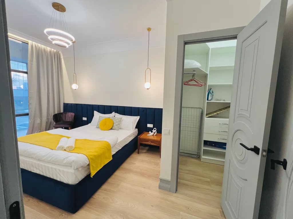 Солнечная квартира Конфетка