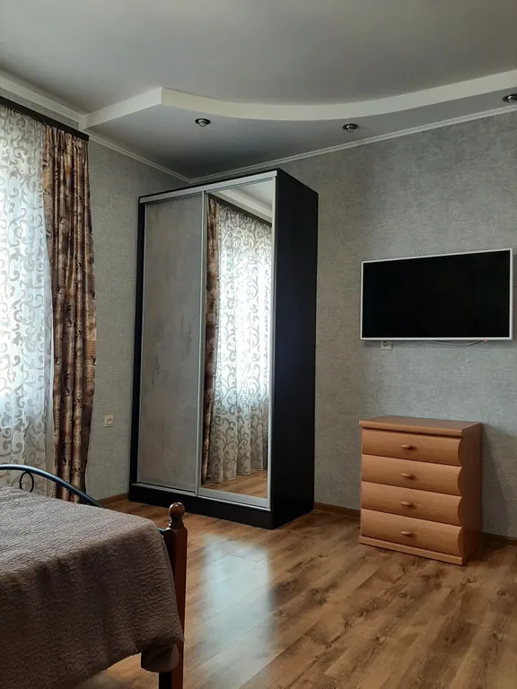 Квартира 2-комнатная Квартира — Евпатория