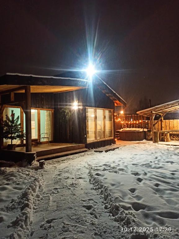 Коттедж Домик с характером — Белоозёрский