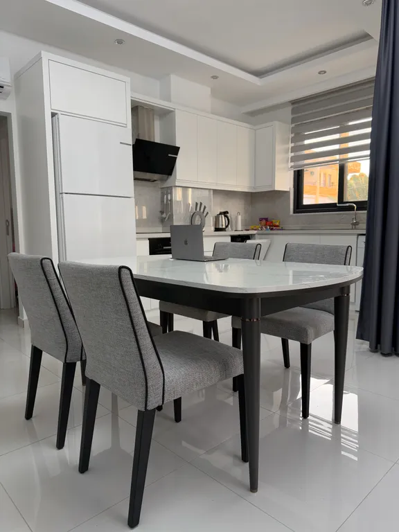 Просторная квартира в 10 минутах от пляжа Клеопатра — аренда посуточно в Аланья