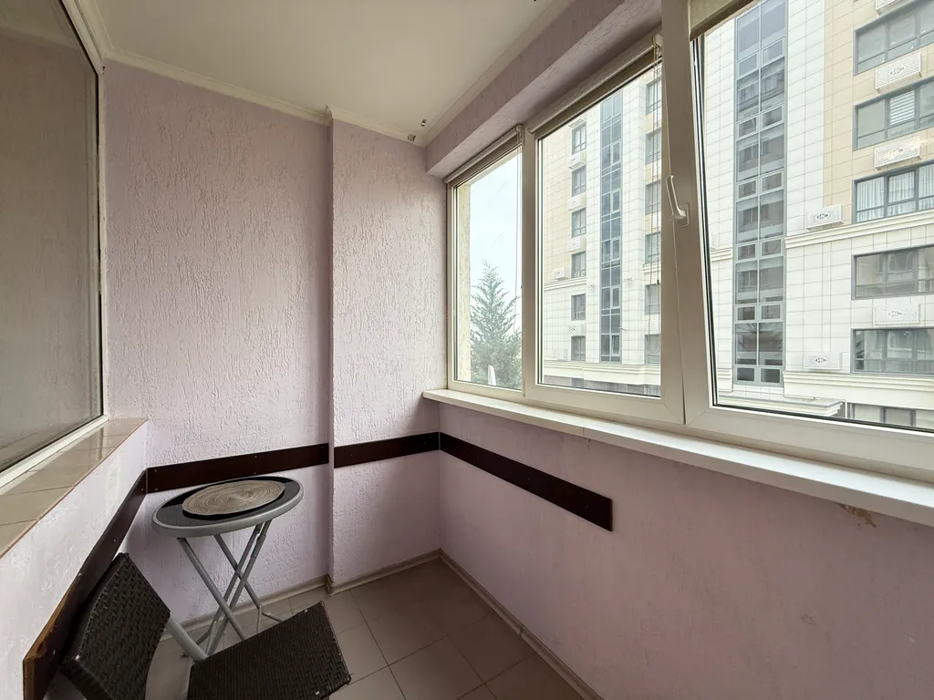 Рядом с пляжем Парк Победы