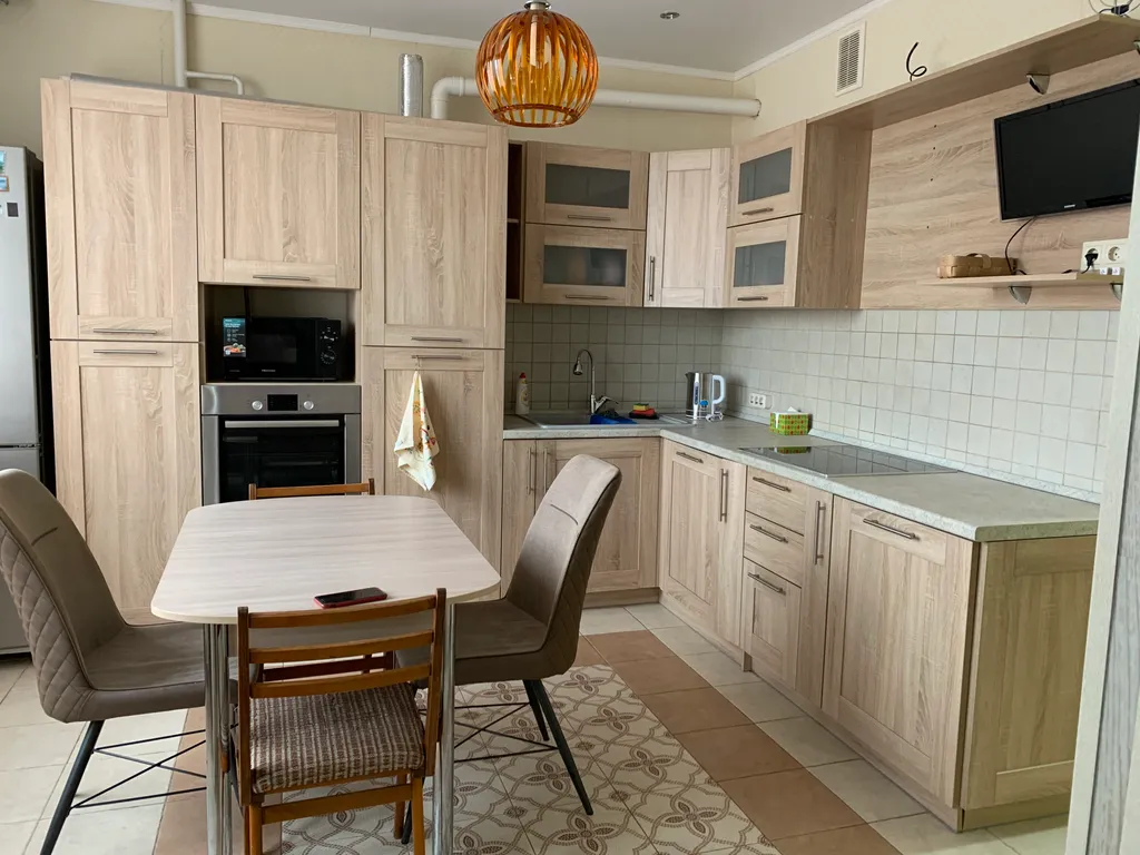 Однокомнатная квартира с видом на Волгу