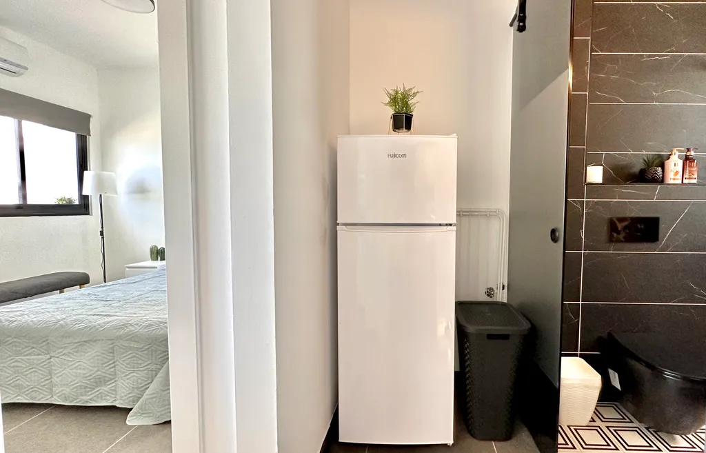 GW945 квартира с балконом с видом на море (Gugel Waves Nahariya)