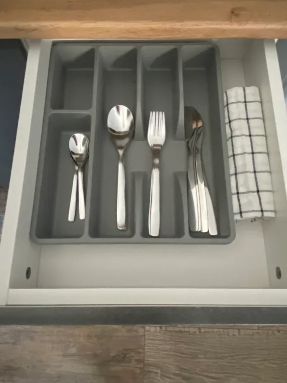 Дом с мансардой у моря, шале с видом на бассейн, номер с бассейном