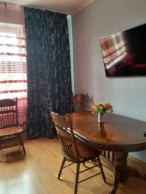 Просторная квартира в центре города недалеко от моря