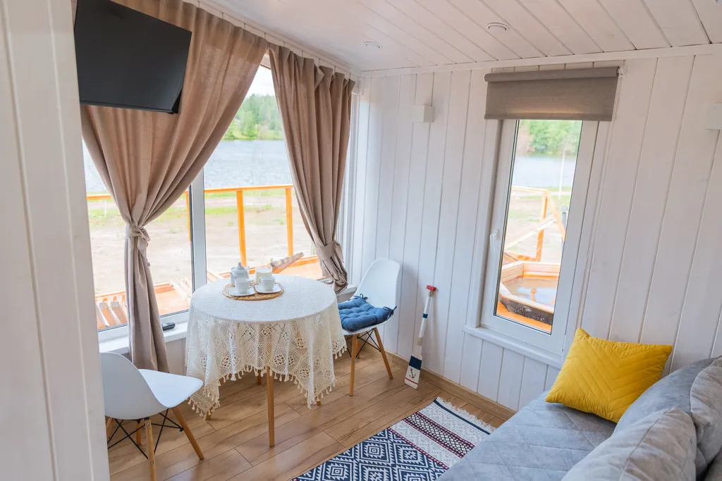 Коттедж Домик у озера с рыбалкой Катин Клев — Голыгино