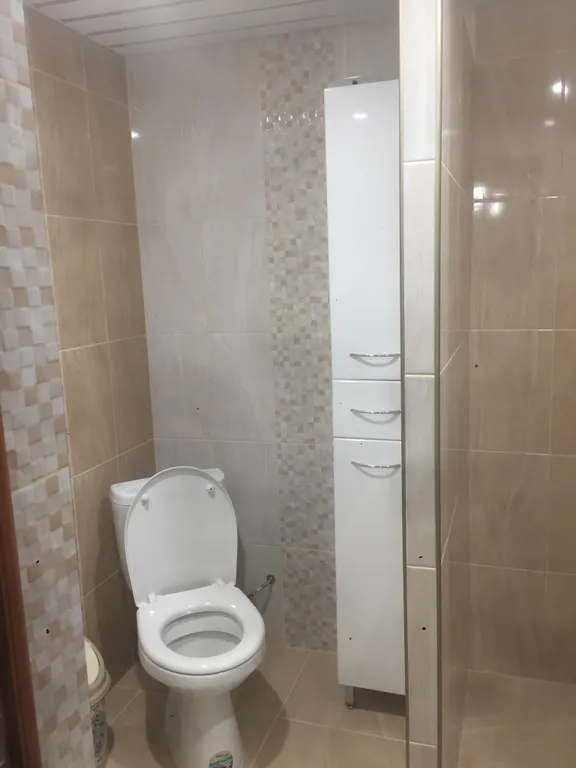 Банный домик на пруду