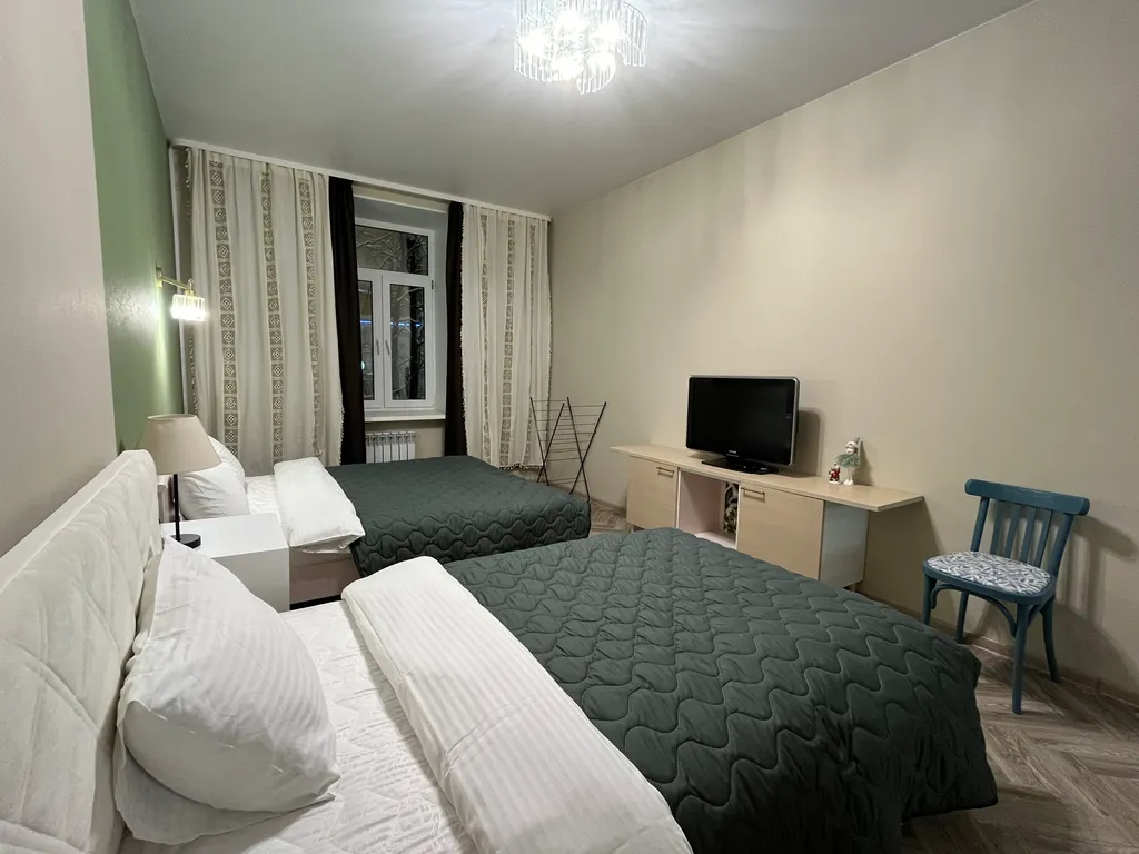 Ваш Рантье на Самойловой 12 близ отеля Меридиан