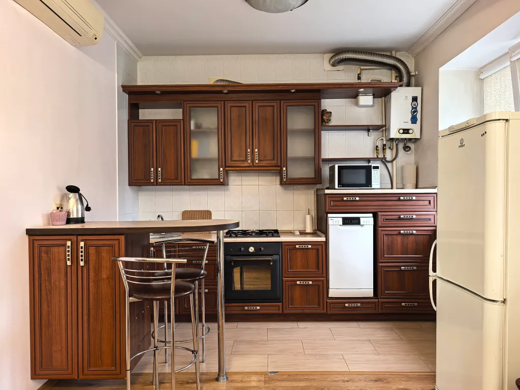 С видом на центральную площадь