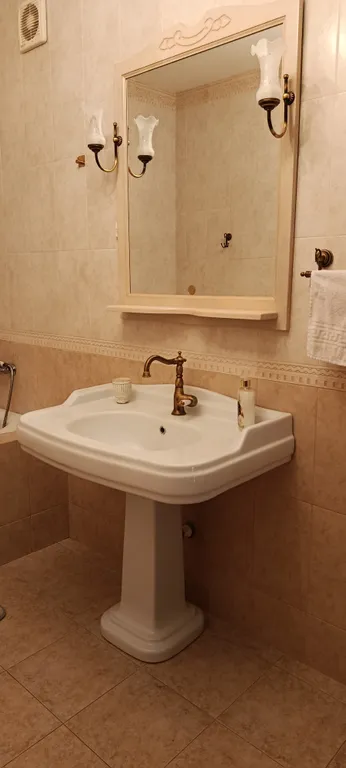 Видовая, двухъярусная квартира в элитке, на набережной.