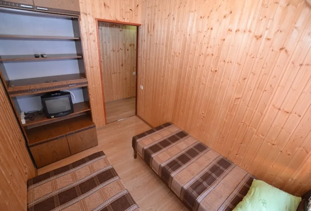 Двухкомнатная квартира с балконом на втором этаже #3