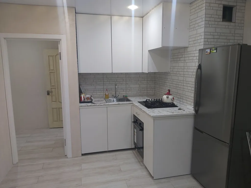 Большая 2-комнатная квартира в центре города с новым современным ремонтом — аренда посуточно в Железногорск