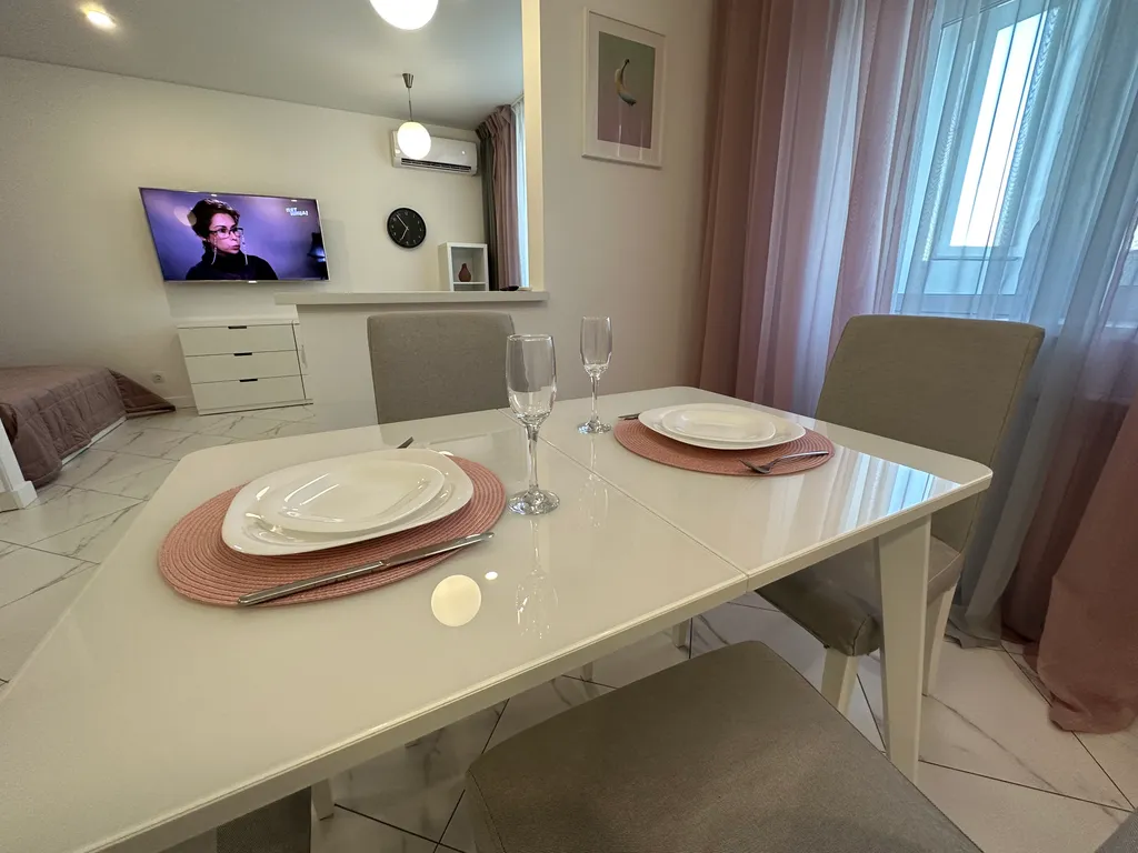 Совершенно новая уютная студия