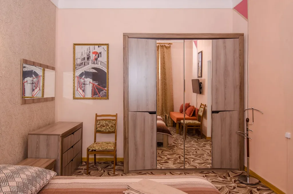 Дом в центре с отдельным двором