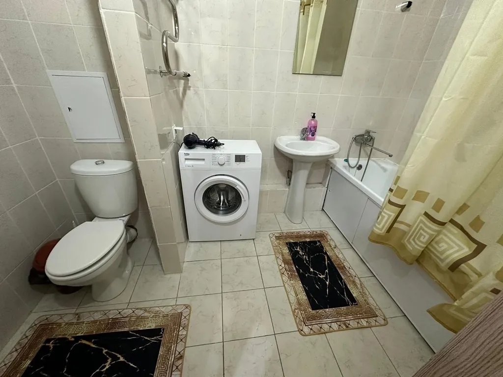 Евродвушка  в центре левого берега