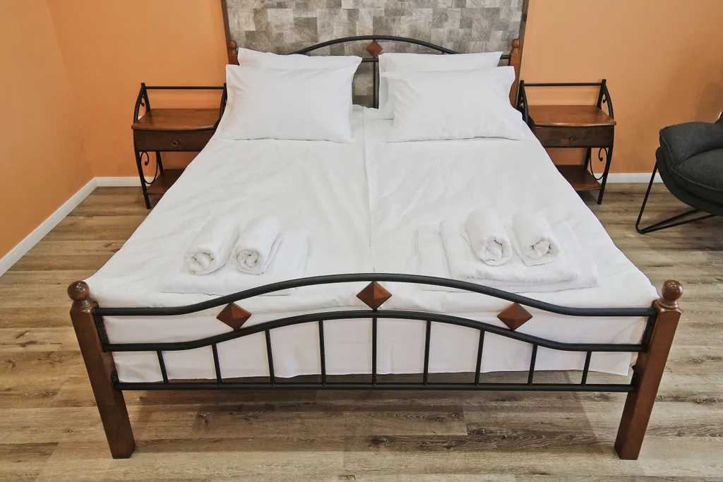 Двухэтaжный кoттeдж площадью 200