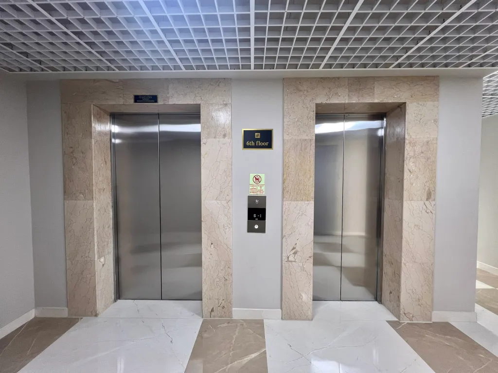 Квартира Апартаменты Deluxe на берегу моря, La Quinta by Wyndham — Батуми