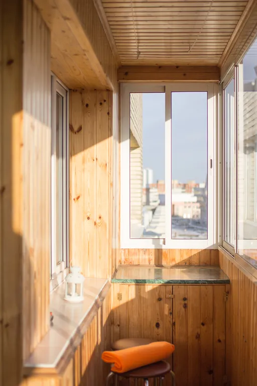 Квартира у входа в метро Фрунзенская, Юбилейная площадь