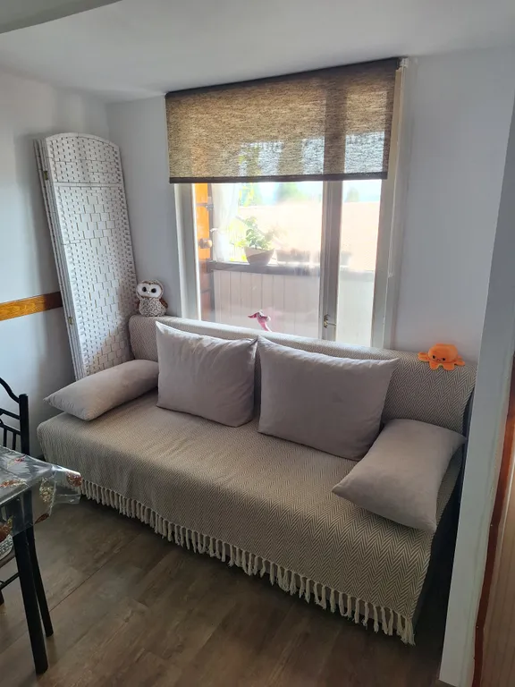 Уютная студия в центре города с видом на море