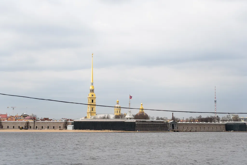 Роскошная квартира с уникальным видом на Неву