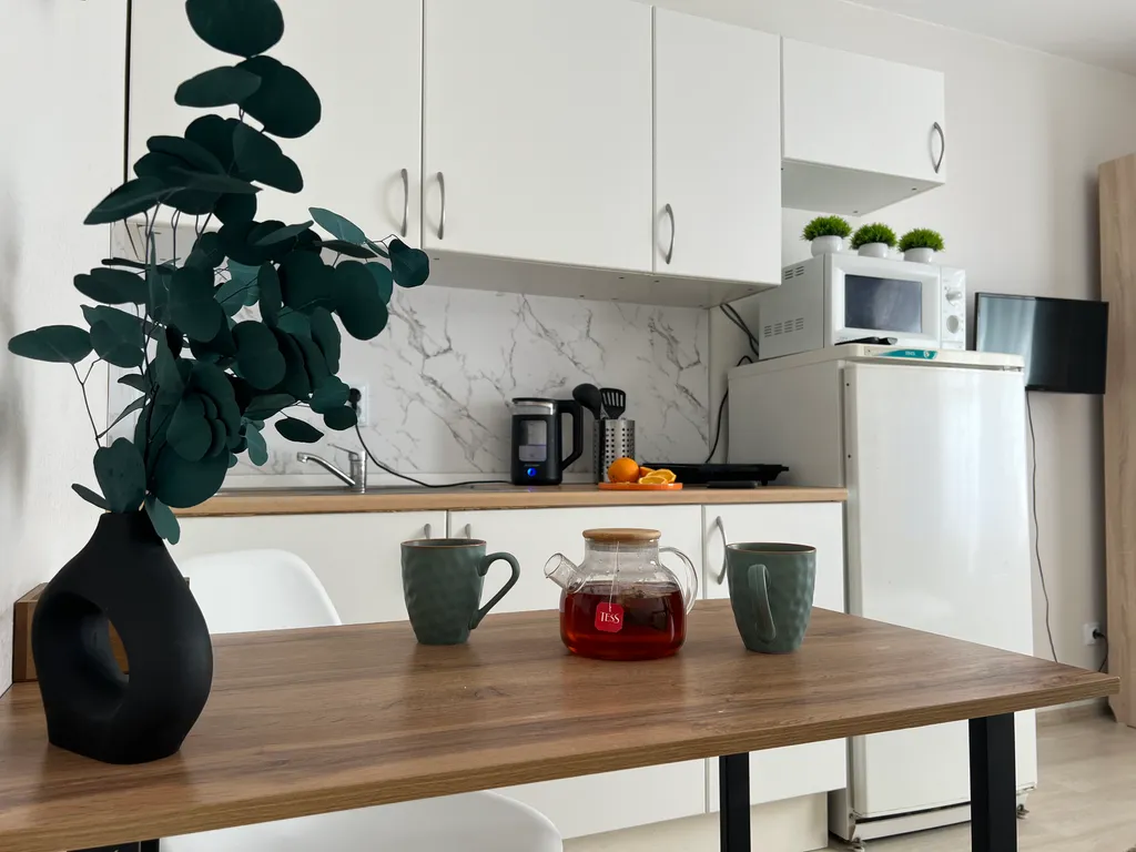 Студия в современном спальном районе