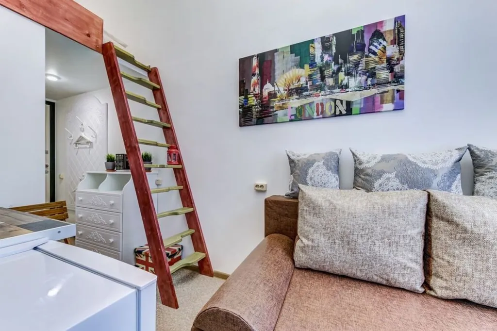 Уютная двухуровневая студия в центре Петербурга