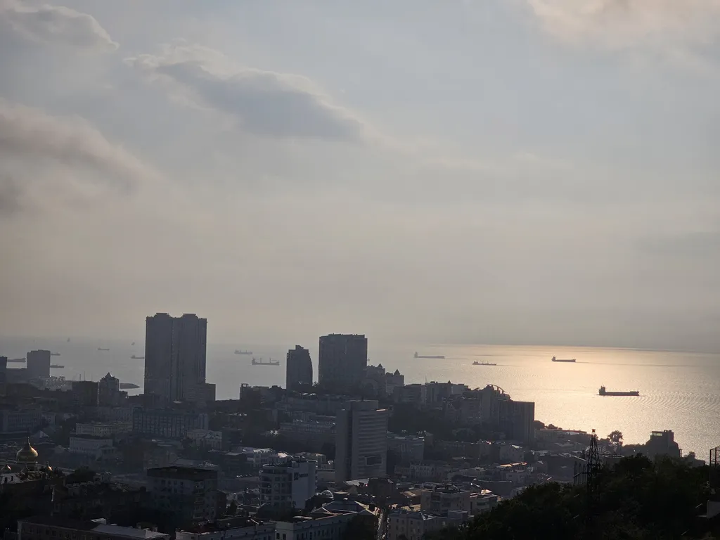 3х.ком.кв. 105 м.кв в ЦЕНТРЕ с видом на море и город, р-он ФУНИКУЛЁРА