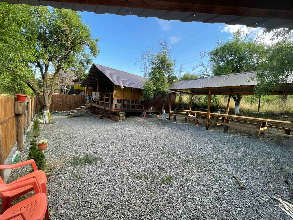 Уютный домик видом на город Дербент 5000 лет и на крепость Нарын-кала