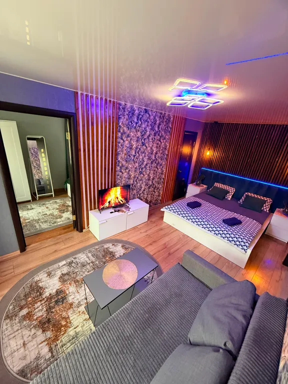 Квартира 2-комнатная рядом с вокзалом с балконом — Омск