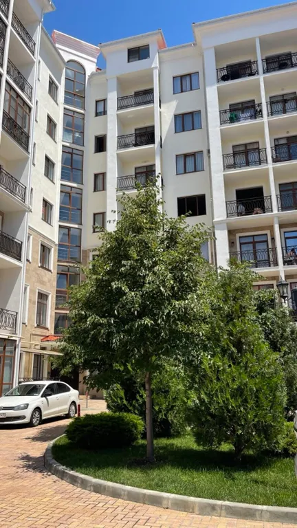 Квартира Квартира в ЖК Изумрудный город на берегу моря с бассейном — Геленджик