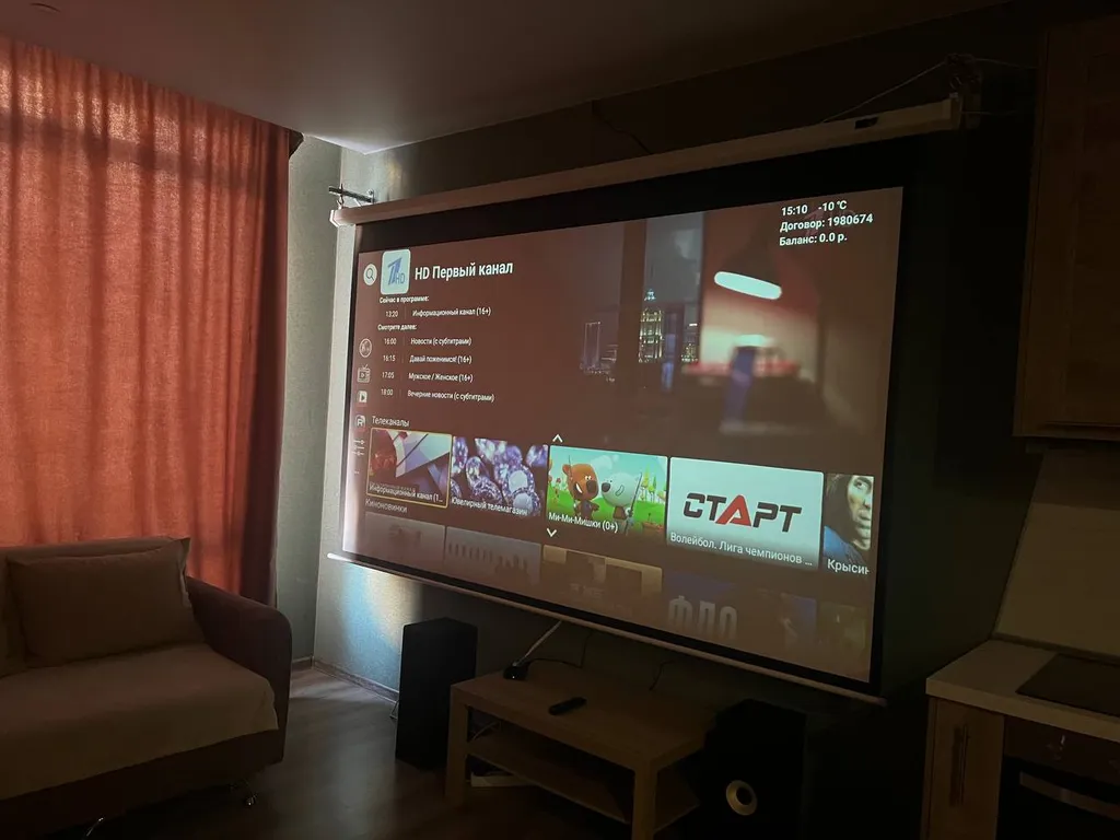 Просторная квартира в новом доме с домашним кинотеатром