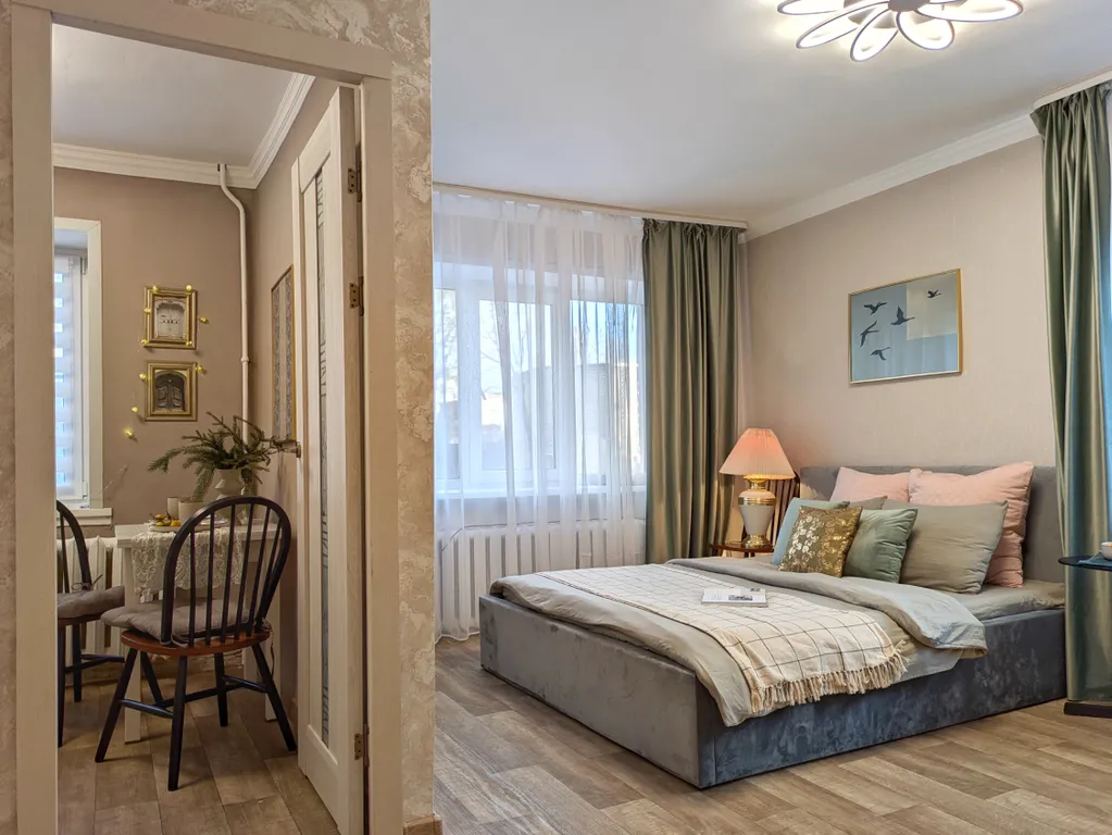 Атмосферная квартира в центре с винтажными деталями — аренда посуточно в Псков