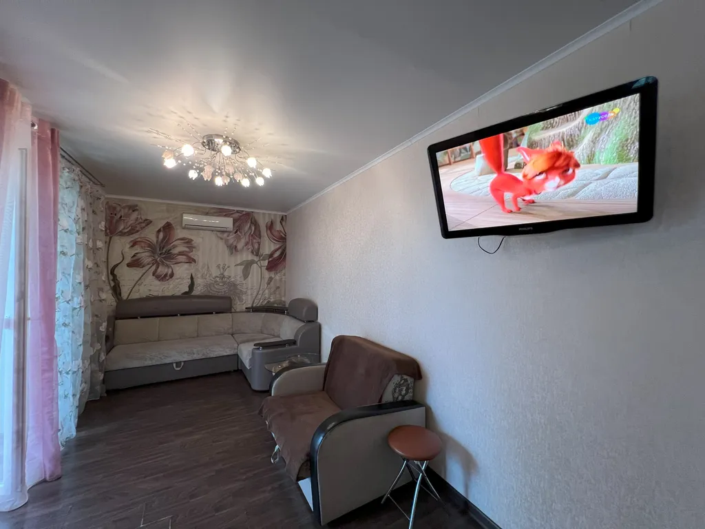 Красивая квартира на набережной