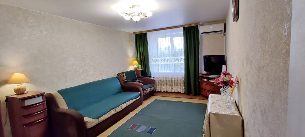 Уютная 1-комнатная квартира — аренда посуточно в Волжский