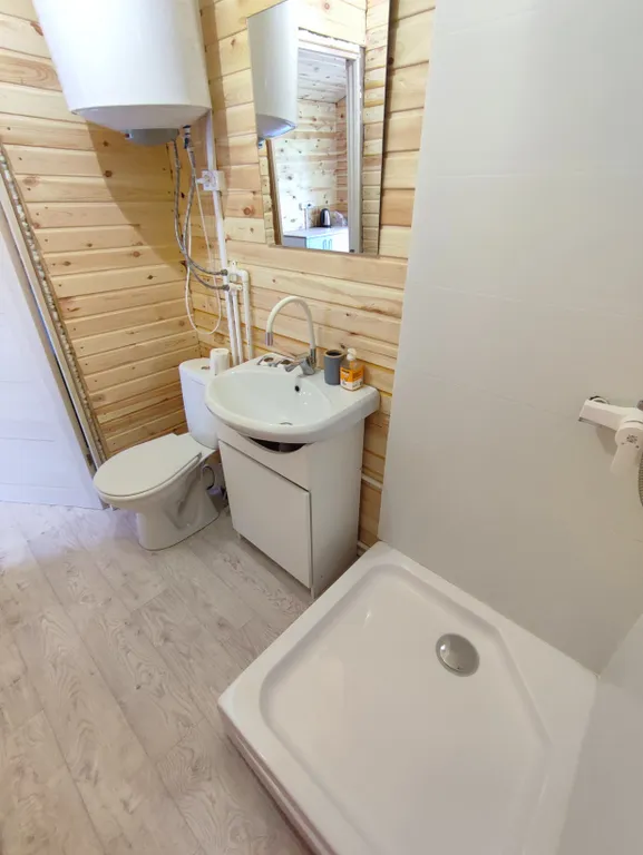 Дом на берегу реки