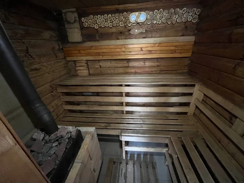 Коттедж Дом для отдыха б — Виноградное