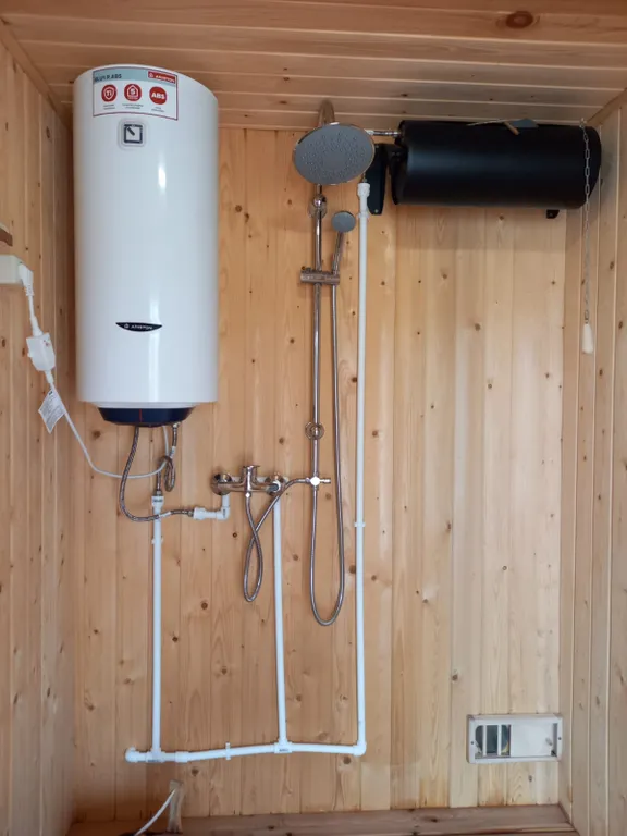 Новый дом-сруб у реки в живописном месте, баня, банный чан, рыбалка